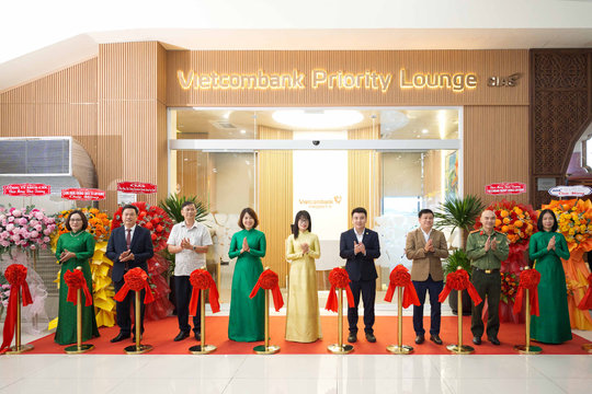 Vietcombank khai trương phòng chờ Vietcombank Priority Lounge tại Cam Ranh