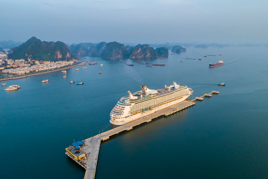 Hạ tầng mở rộng không gian phát triển du lịch Quảng Ninh