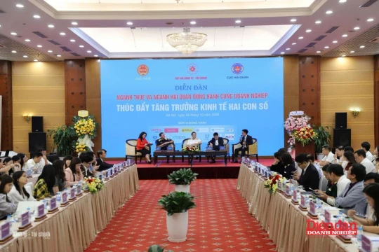 Hải quan tập trung hoàn thiện thể chế, chuyển đổi số và tạo thuận lợi thương mại