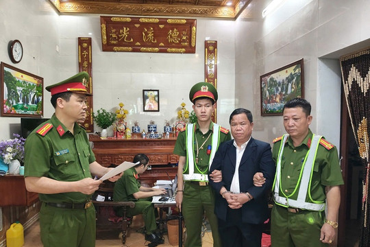 Minh bạch thị trường dịch vụ pháp lý
