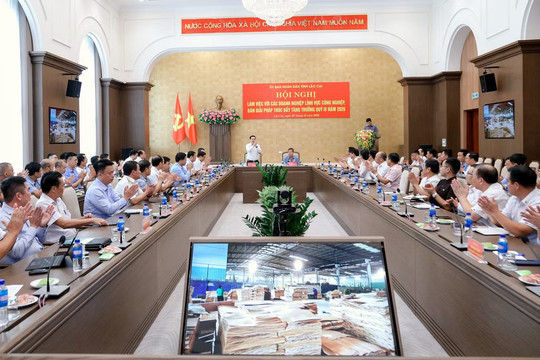 Lào Cai: Bàn giải pháp thúc đẩy tăng trưởng công nghiệp