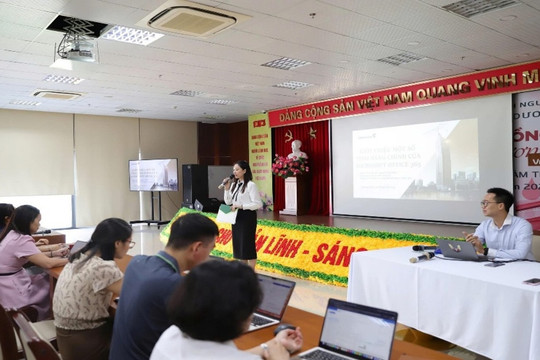 Vietcombank Chương Dương: Phát huy vai trò tiên phong của tổ chức đảng và cán bộ, đảng viên trong chuyển đổi số