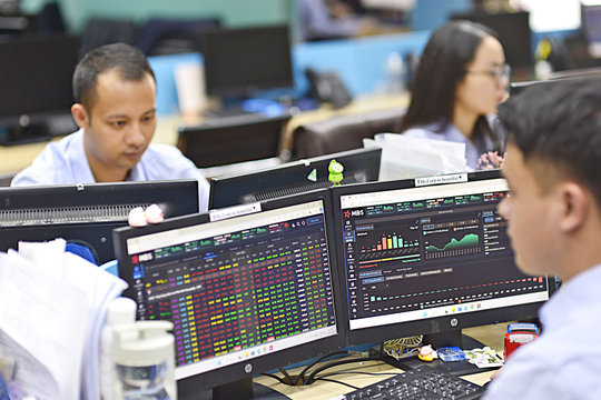 Giải bài toán cung - cầu cổ phiếu