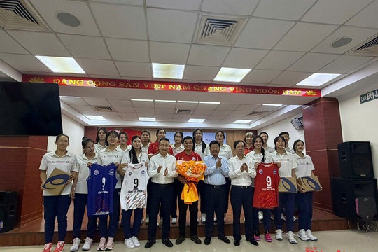 Cảng Hải Phòng đồng hành cùng đội bóng chuyền nữ hướng tới cột mốc mới