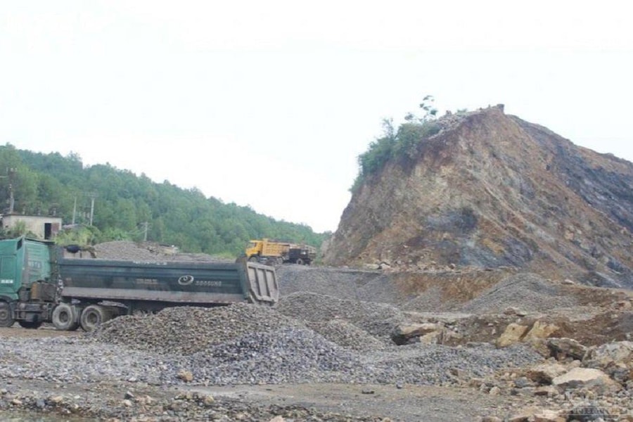 Nghệ An: Tài nguyên bị “rút ruột" trái phép, phạt doanh nghiệp thôi đã đủ?
