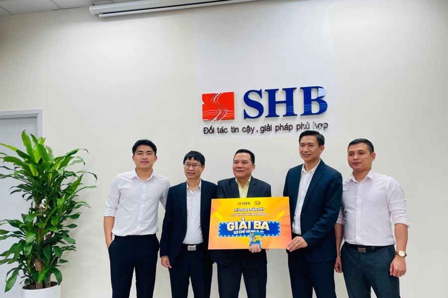 SHB trao giải thưởng cho Khách hàng tham gia chương trình “Hành trình tri ân”