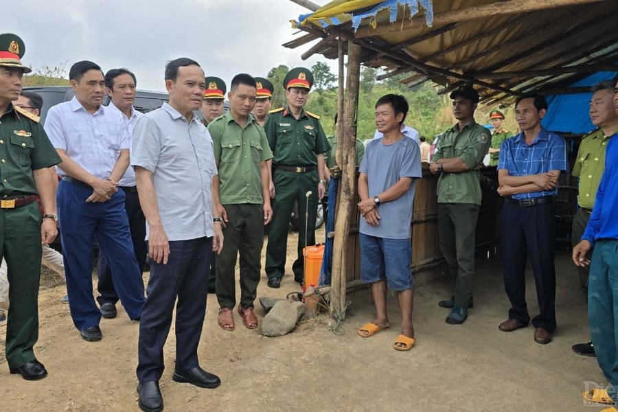 Vượt khó để bảo vệ rừng