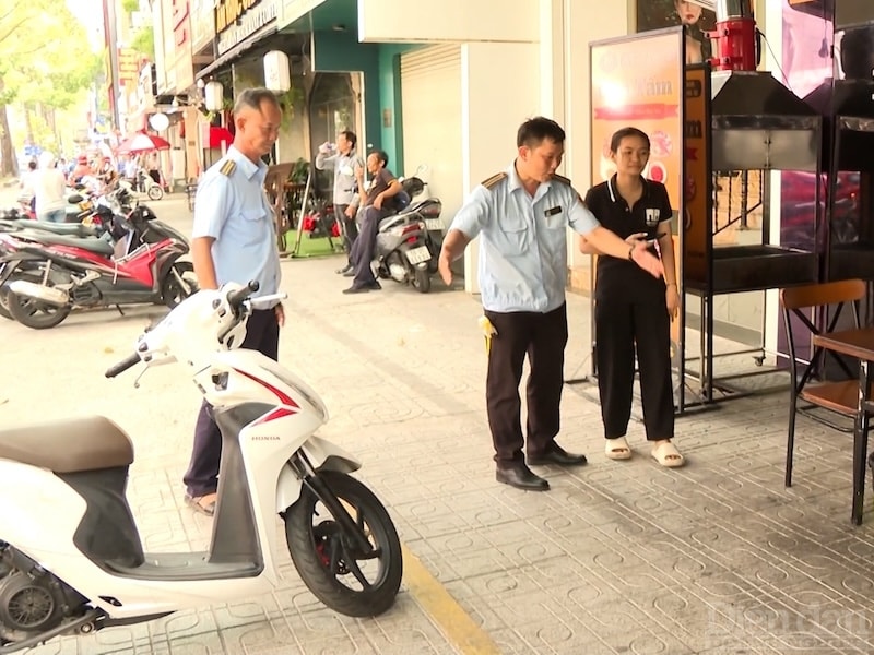 TP.HCM chính thức thí điểm thu phí vỉa hè thông qua App