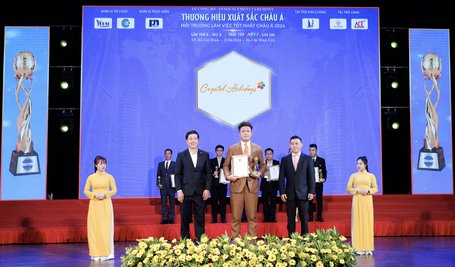 Crystal Holidays nhận Giải thưởng Top 10 “Thương hiệu xuất sắc Châu Á 2024”