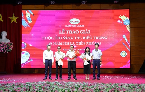 Trao giải cuộc thi sáng tác biểu trưng 65 năm Nhựa Tiền Phong