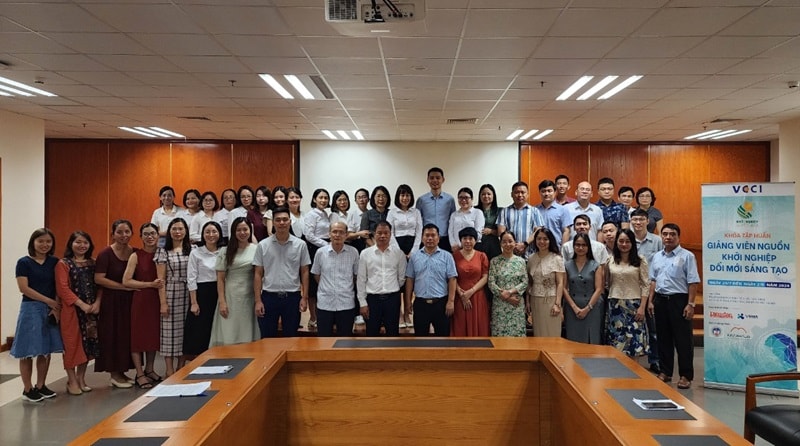 Khóa huấn luyện giảng viên nguồn khởi nghiệp ĐMST thu hút hơn 40 học viên