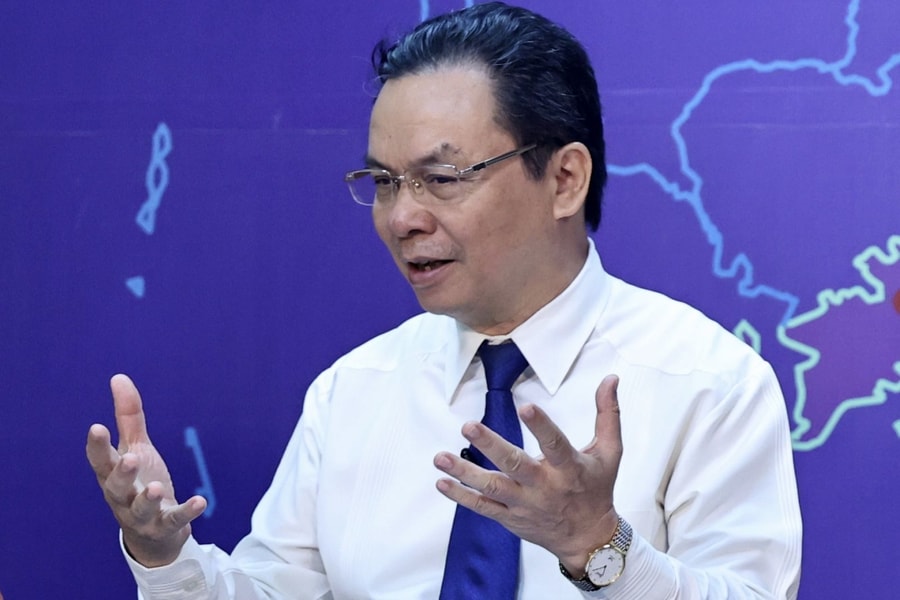 Đề xuất doanh nghiệp quyết định giá xăng dầu để có tính cạnh tranh