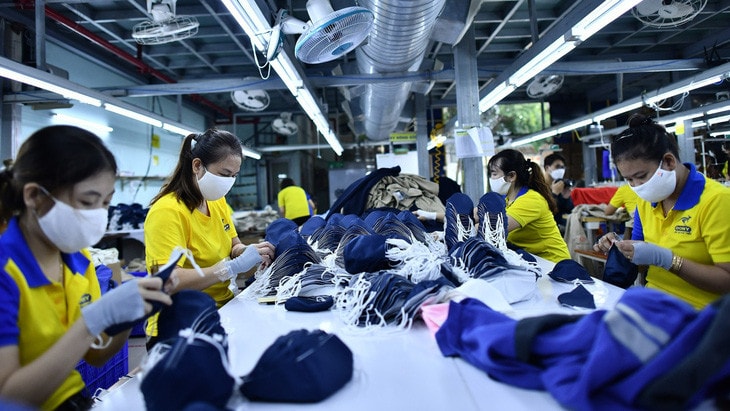 Quy định của pháp luật về tiền thưởng cho người lao động