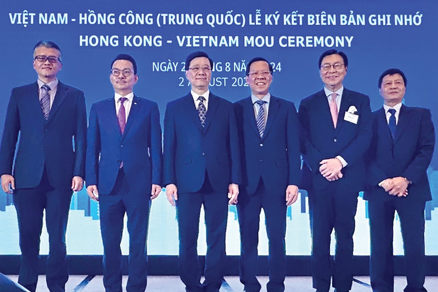 Chủ tịch FWD Group: Thị trường tài chính Việt Nam còn nhiều dư địa