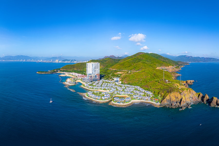 Dạo quanh “Ngôi làng tỷ phú” tự do và hạnh phúc Gran Meliá Nha Trang