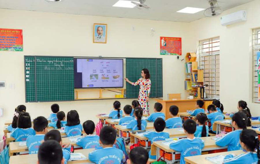 Mua TIVI cho trường học "tưởng dễ" mà khó