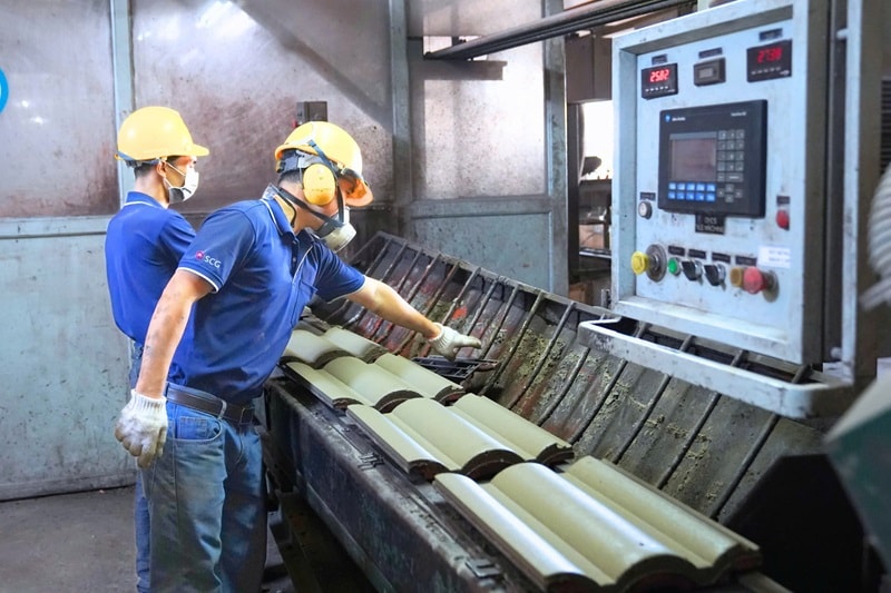 Nhà máy ngói đầu tiên tại Việt Nam đạt chứng nhận nhãn xanh Singapore
