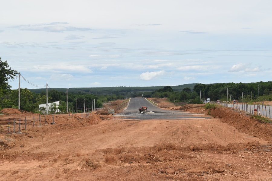 Cao tốc Vạn Ninh - Cam Lộ: Bao giờ xong mặt bằng “sạch” cho nhà thầu?