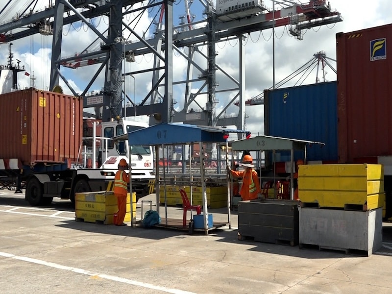 Phát triển logistics: Cần đẩy mạnh đầu tư công vào giao thông đường thuỷ