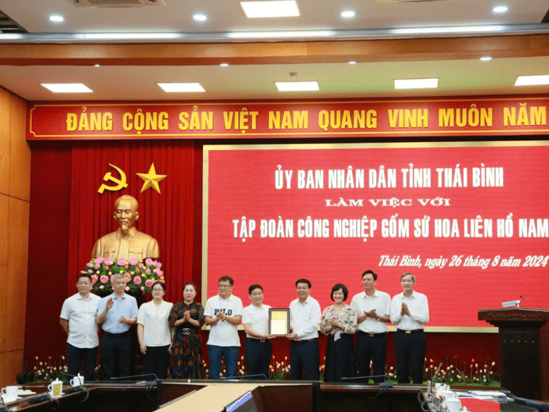 UBND tỉnh Thái Bình Làm việc với Tập đoàn Công nghiệp Gốm sứ Hoa Liên