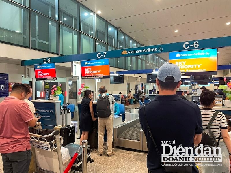 Dự báo lượng khách tăng mạnh tại sân bay Tân Sơn Nhất dịp lễ 2/9