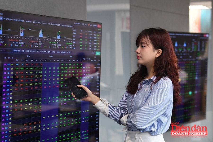 Cần thiết luật hoá hành vi thao túng chứng khoán