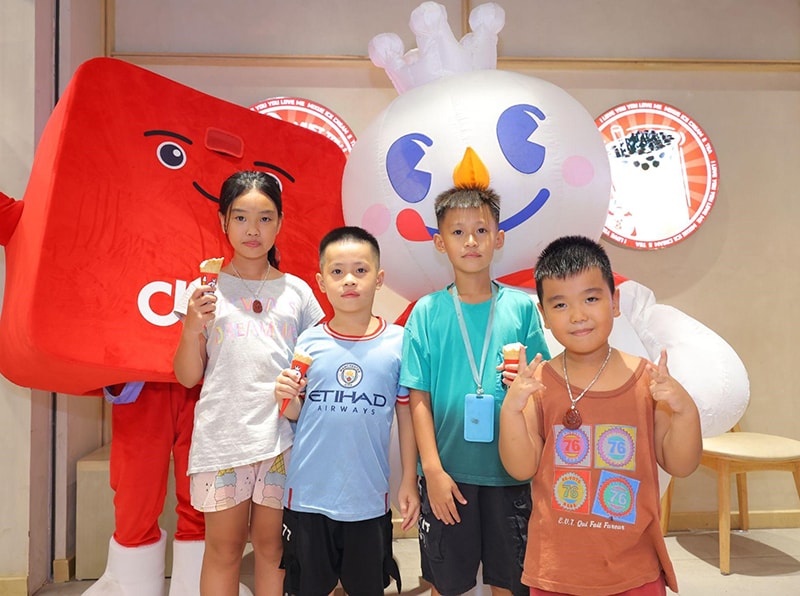 Văn phòng phẩm Deli và Mixue đồng hành cùng học sinh, sinh viên bước vào năm học mới