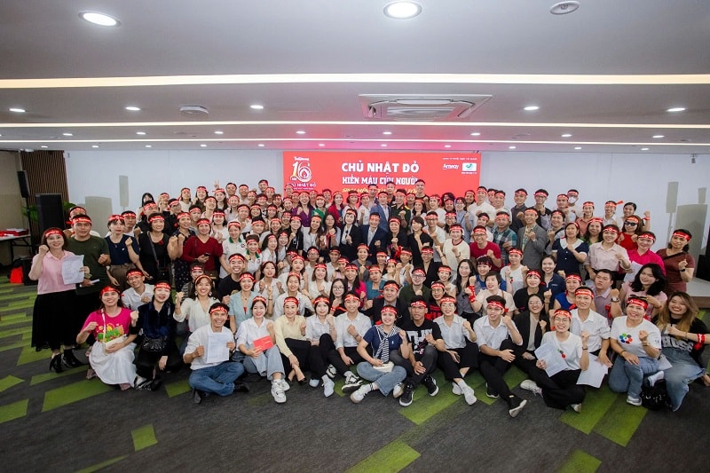 Gần 1.000 nhân viên Amway Việt Nam tham gia hiến máu tình nguyện