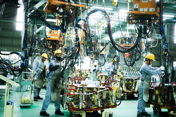 Doanh nghiệp xe “xanh” cần “bệ đỡ” từ chính sách