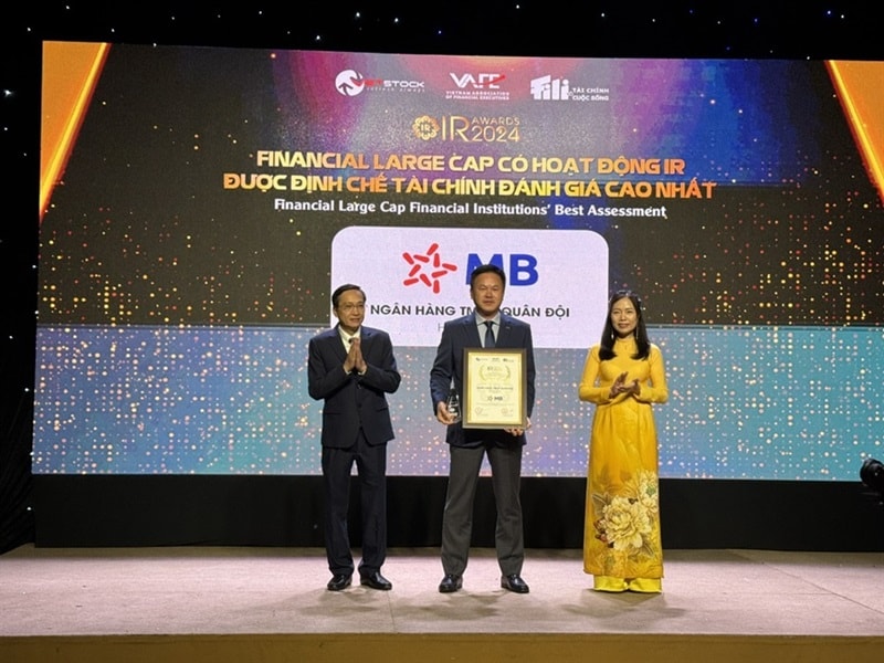 Nhà đầu tư và định chế chọn doanh nghiệp nào có hoạt động IR tốt nhất?