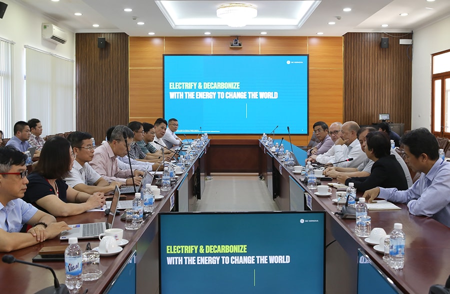 Lãnh đạo EVNNPT làm việc với GE Vernova hợp tác triển khai truyền tải điện cao áp một chiều