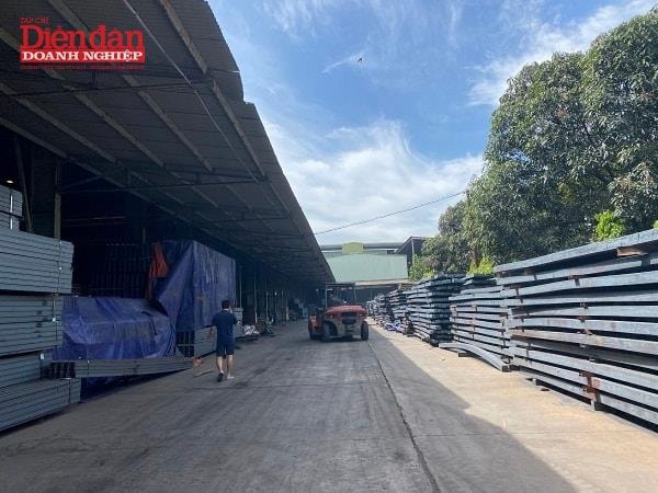 Bất chấp lệnh điều tra chống bán phá giá, thép Trung Quốc vẫn “ồ ạt” về Việt Nam