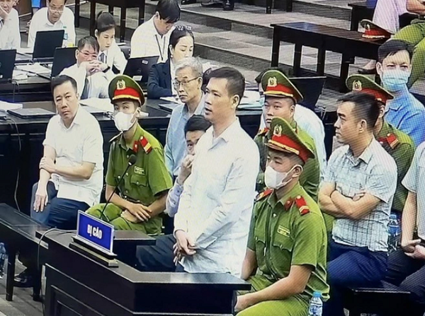 Vụ “chuyến bay giải cứu” giai đoạn 2: Cựu cán bộ công an hướng dẫn cách “chối tội”