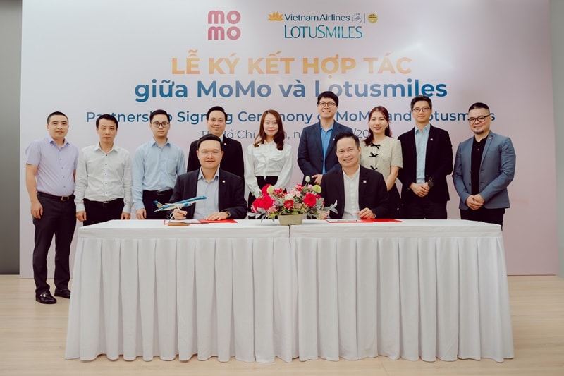 Vietnam Airlines và MoMo “bắt tay” liên kết đổi thưởng