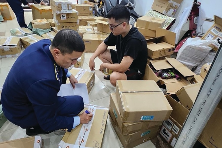 Bất cập quy định về tội “sản xuất, buôn bán hàng cấm”