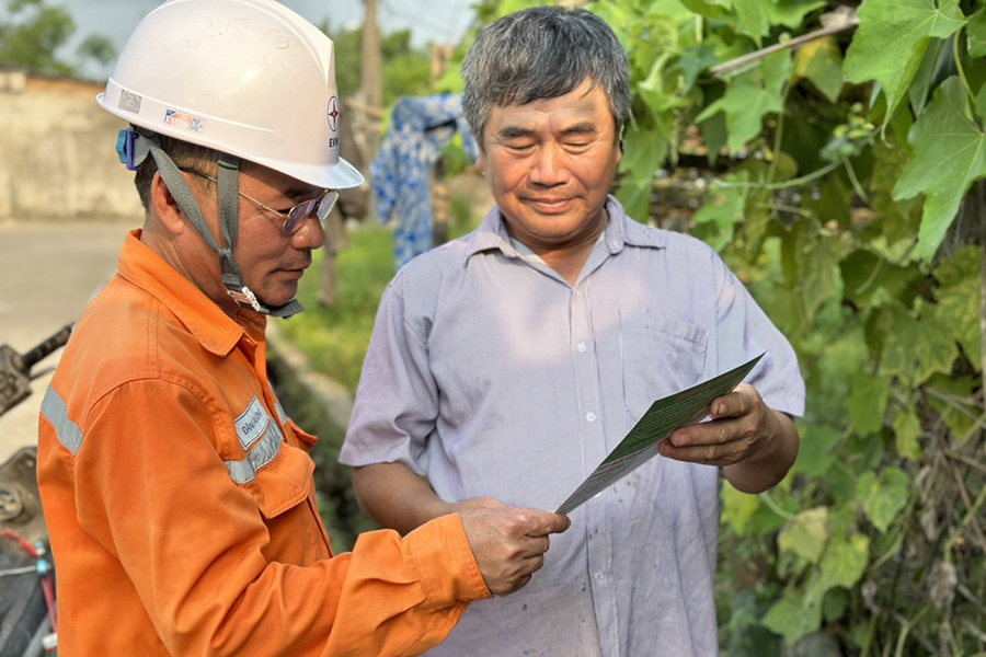 PC Hà Tĩnh tiếp tục đẩy mạnh tuyên truyền an toàn điện trong mùa mưa bão