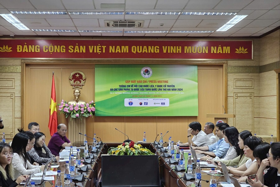 Tăng cường kết nối giao thương phát triển thị trường sản phẩm dược liệu