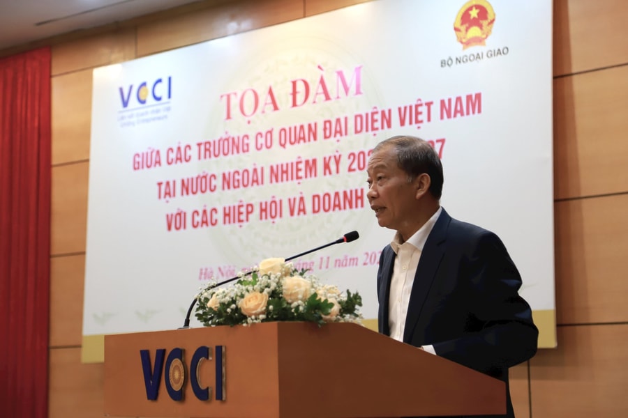 Ngoại giao Việt Nam: Hậu phương vững chắc cho doanh nghiệp vươn ra toàn cầu