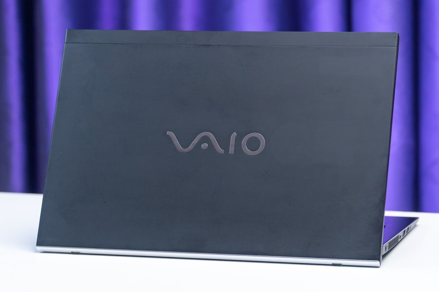 Thương hiệu “vang bóng một thời” Vaio bị bán