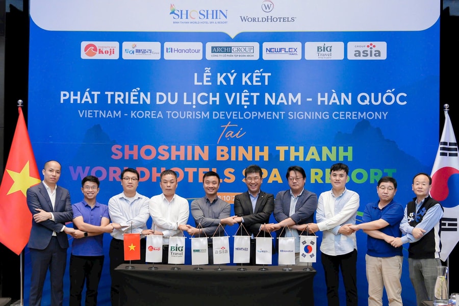 Đánh thức hồ Hoà Bình