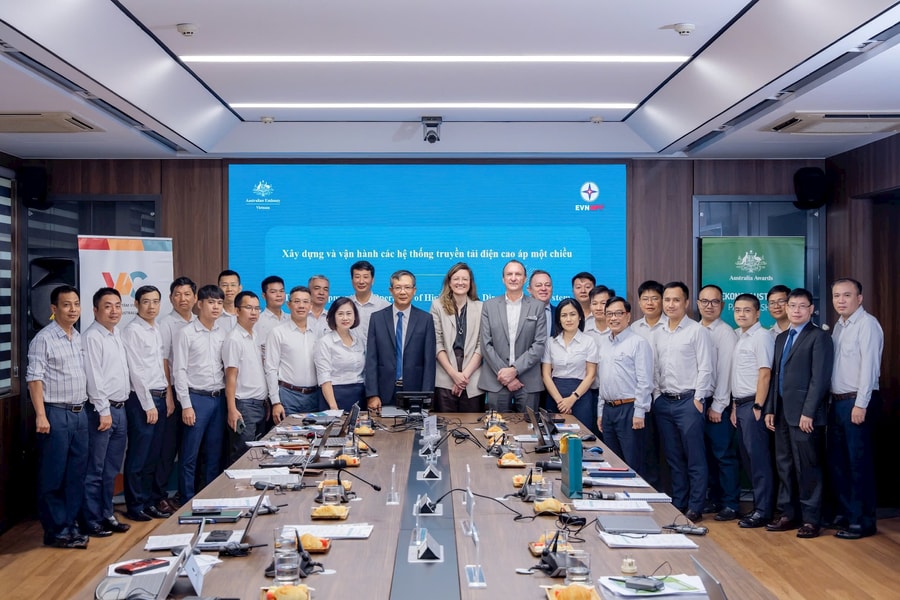 Khởi động khóa đào tạo “Xây dựng và Vận hành hệ thống truyền tải điện cao áp một chiều"