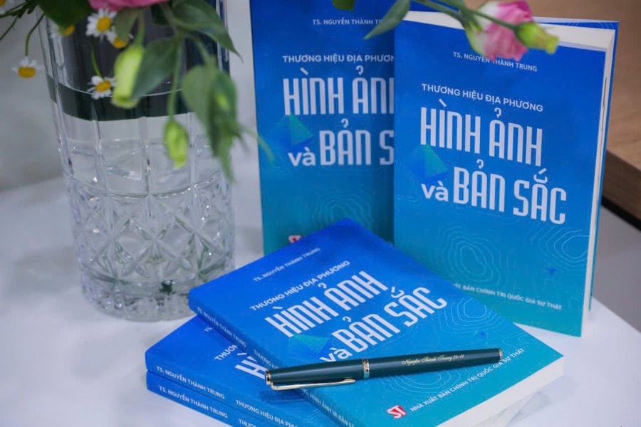 Ra mắt sách “Thương hiệu địa phương: Hình ảnh và bản sắc”