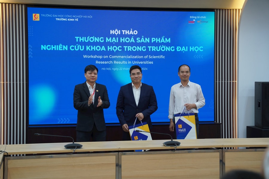 Hỗ trợ phát triển hệ sinh thái khởi nghiệp và đổi mới sáng tạo trong các trường đại học