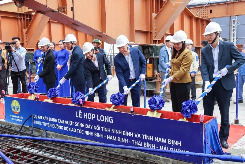 Nam Định: Hợp long cầu vượt nghìn tỷ, mở cánh cửa kết nối liên vùng