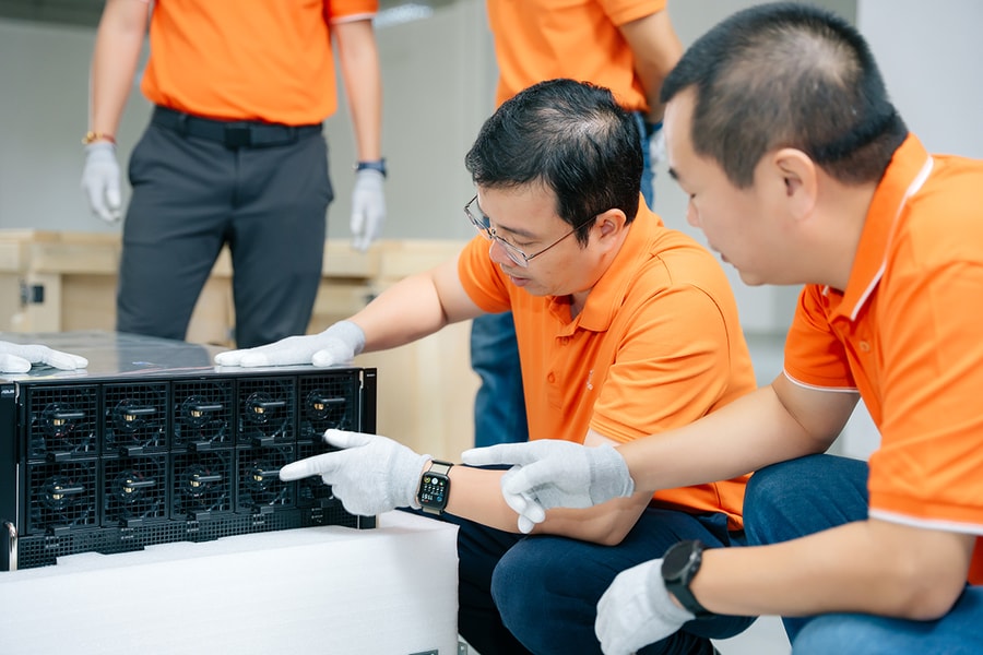 Tập đoàn tài chính SBI Holdings dự kiến đầu tư lên đến 35% vào công ty AI mới của FPT