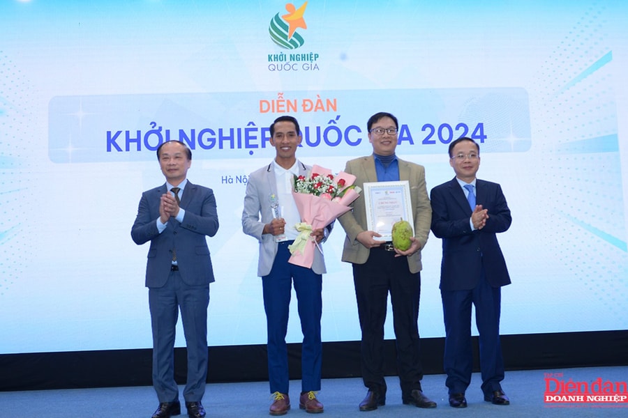 FESTIVAL KHỞI NGHIỆP 2024: Trao chứng nhận cho các dự án đạt giải Chương trình Khởi nghiệp Quốc gia 2024