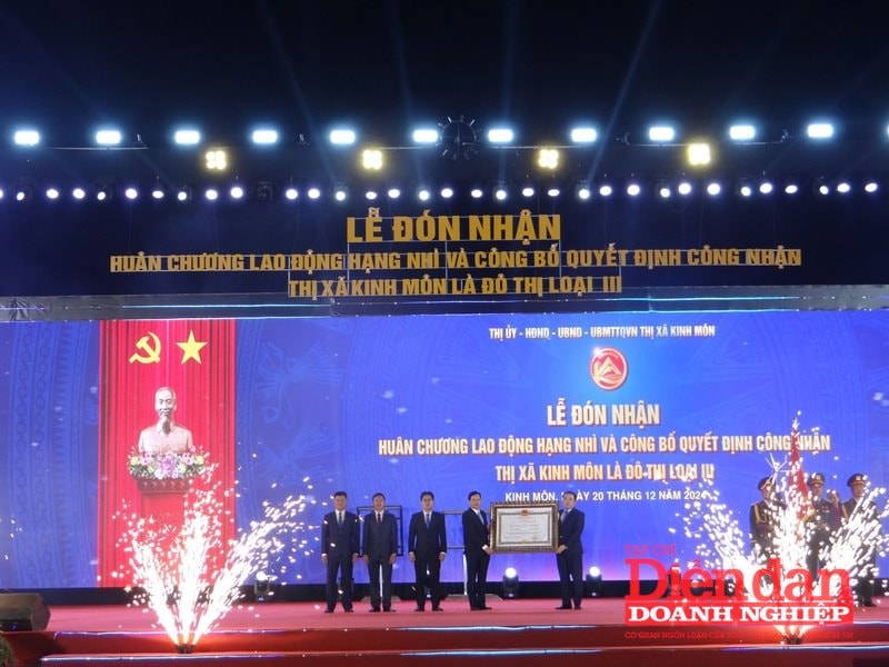 Hải Dương: Công bố quyết định công nhận thị xã Kinh Môn đô thị loại III