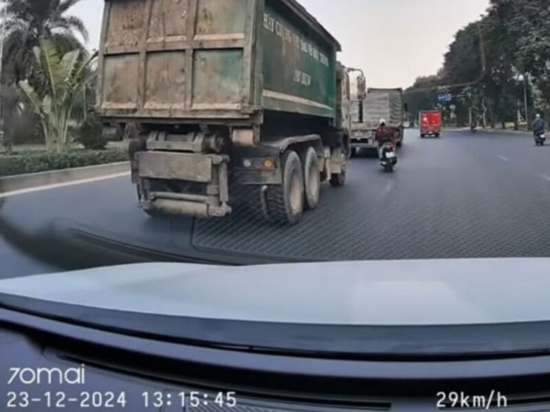 Hành vi tạt đầu xe: Khi vội vàng đánh đổi an toàn