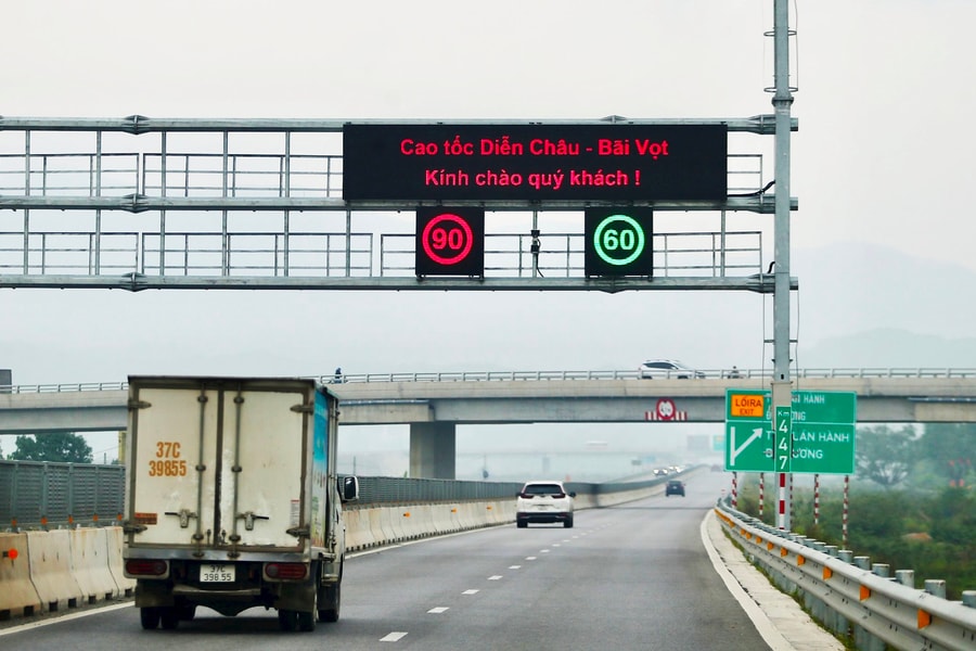 Cao tốc Diễn Châu – Bãi Vọt chính thức thu phí