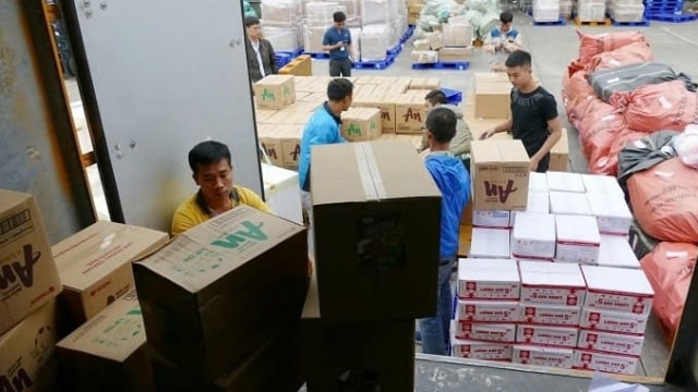 Bỏ miễn thuế hàng giá trị nhỏ: Bịt "lỗ hổng" thất thu ngân sách